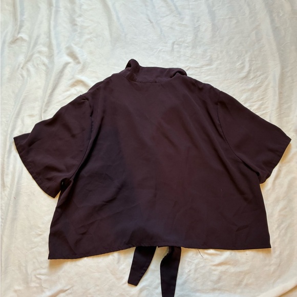 Charlotte Russe Short Sleeve Tie-Front Blouse - Picture 2 of 3